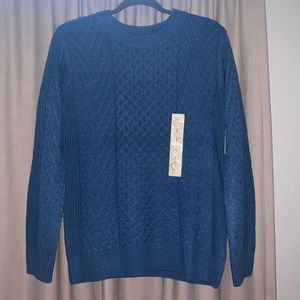 St. John’s Bay blue crew sweater